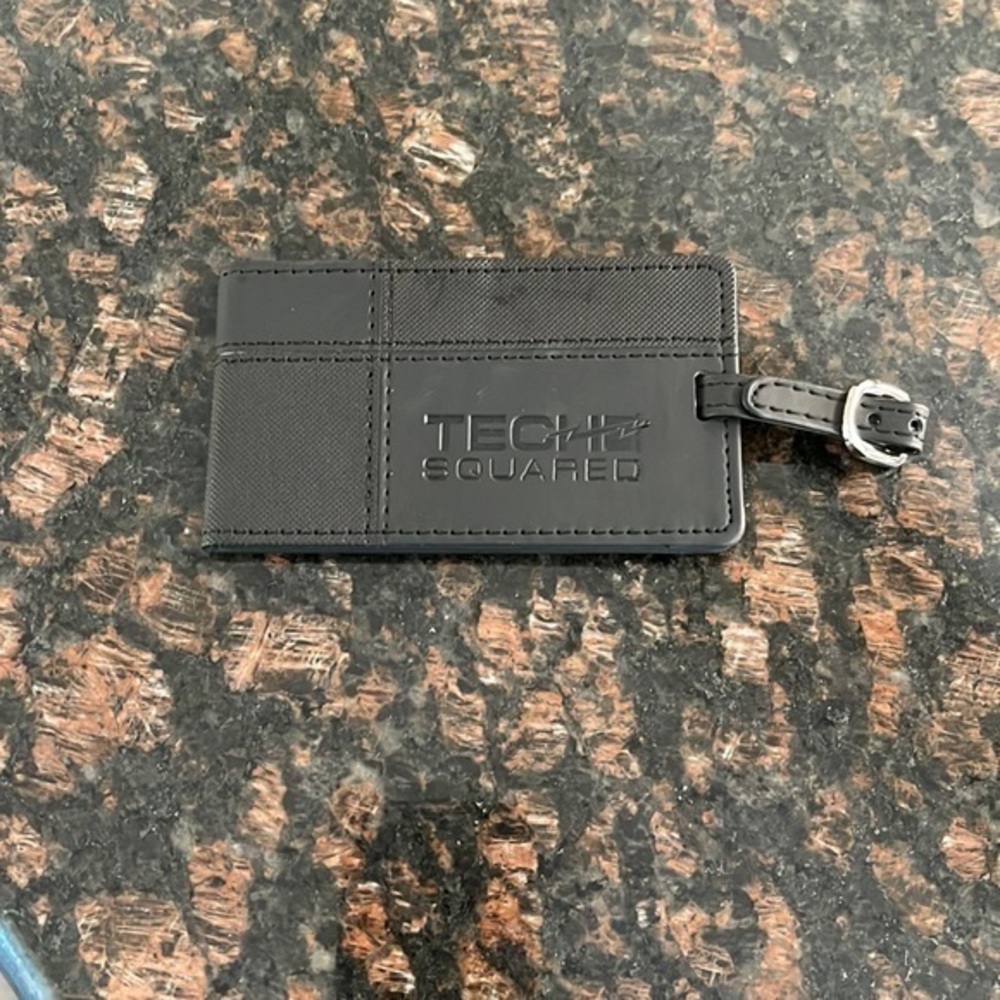 Keenan Tech Squared luggage tag black leather